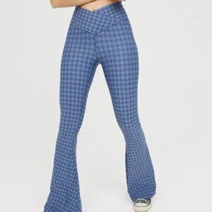 OFFLINE By Aerie Real Me High-Waisted Crossover Flare Leggings - Houndstooth
